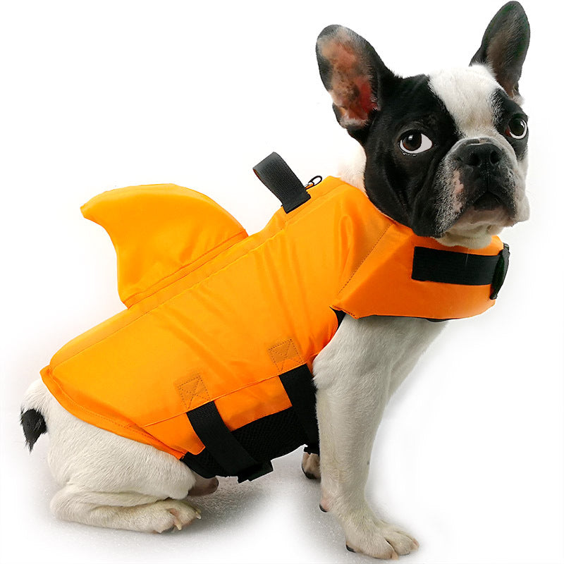 Chaleco flotador con forma de tiburón para perro pequeño (foto del fabricante)