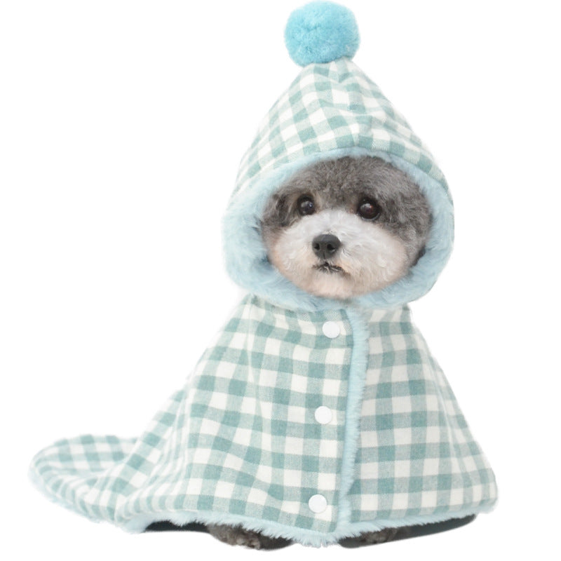 Mantita con capucha de cuadros vichy para perro pequeño (foto del fabricante)