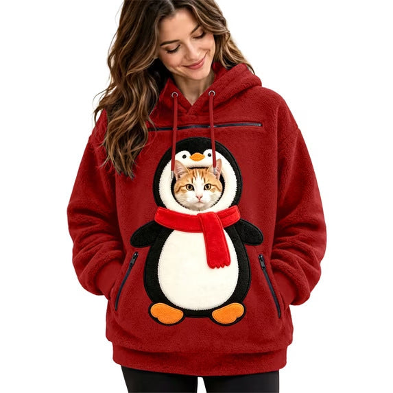 Sudadera navideña pingüino granate con gatito en el bolsillo